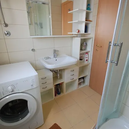 Vesna By El-pi Tours Apartment