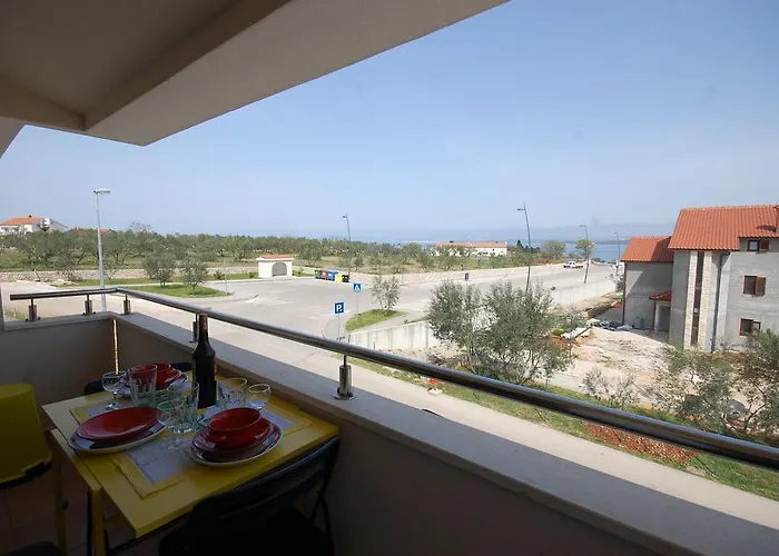 Apartment Vesna By El-pi Tours *